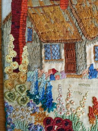 LARGE VINTAGE EMBROIDERED 1930s DETAILED ENGLISH COUNTRY COTTAGE GARDEN PANEL 3