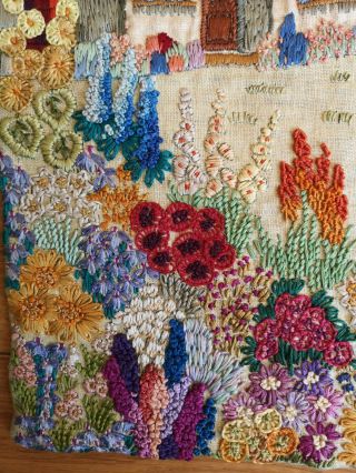 LARGE VINTAGE EMBROIDERED 1930s DETAILED ENGLISH COUNTRY COTTAGE GARDEN PANEL 5