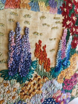 LARGE VINTAGE EMBROIDERED 1930s DETAILED ENGLISH COUNTRY COTTAGE GARDEN PANEL 7