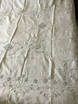 Vintage Hand - Embroidered Linen Tablecloth With Handmade Brussels Lace