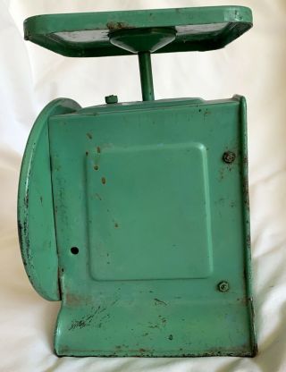 Vintage WAY RITE Chicago,  IL.  Scale Capacity 25 Lbs Green Rustic 3