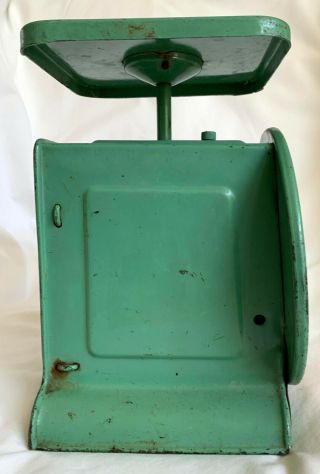 Vintage WAY RITE Chicago,  IL.  Scale Capacity 25 Lbs Green Rustic 5