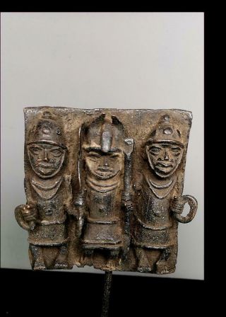 Old Tribal Bronze Benin King And Warriors Figure Plaque - Nigeria