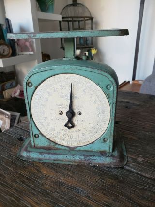 Vintage Landers Frary & Clark Universal Household Scale 24 Lb 9 " Tall 8 " Wide