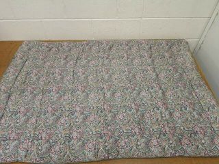 Early 20th Century Paisley Eiderdown Quilt.  Single.  Very Pretty 3