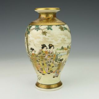 Antique Japanese Satsuma Pottery - Hand Painted & Gilded Geisha Vase