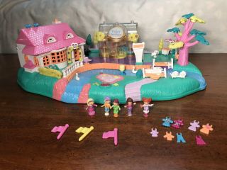 1996 Bluebird Polly Pocket Magical Movin’ Pollyville Playset Complete