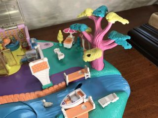 1996 Bluebird Polly Pocket Magical Movin’ Pollyville Playset COMPLETE 7