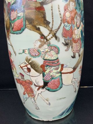 Very Fine Antique Chinese 19th Century Vase with Fine Painted Details Large Size 3