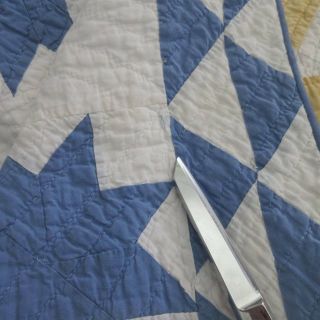 Vintage 30s Blue & White Goose Tracks CRIB or Table QUILT 34 