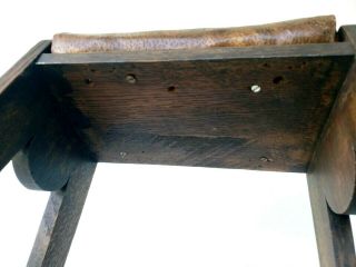 Antique Mission Oak Arts & Crafts Footstool w Decoration Leather Seat 4
