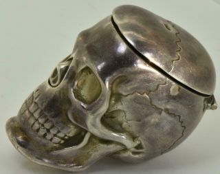 Very rare&unusual Victorian Sterling silver MEMENTO MORI SKULL Vesta Case c1890 5