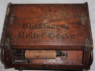Antique late 1800 ' s - early 1900 ' s Chautauqua Roller Organ w/ musical cob needs 2