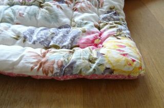 STUNNING EIDERDOWN vintage PADDED QUILT shabby COTTAGE chic CABBAGES & ROSES 11