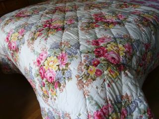 STUNNING EIDERDOWN vintage PADDED QUILT shabby COTTAGE chic CABBAGES & ROSES 6