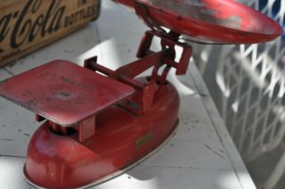 Harper Food Scale Vintage Red 3