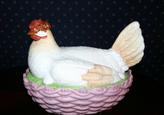 VICTORIAN ERA LRG.  ANTIQUE ENGLISH BISQUE HEN ON BASKET HAND PAINTED & DETAILED 4