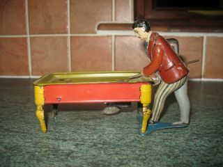 RARE TINPLATE WINDUP BILLIARDS PLAYER SNOOKER POOL TABLE GERMANY ANTIQUE TIN TOY 12