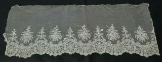 ANTIQUE 19thC VICTORIAN CREAM / IVORY BRUSSELS LACE LARGE WEDDING SHAWL / VEIL 3