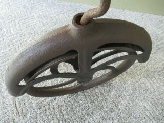 Antique Well Pulley Wheel Vintage Primitive Cast Iron Farm Barn 4