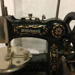 Antique/Vintage Stitchwell Toy Sewing Machine - 1920’s - Cast Iron - 2