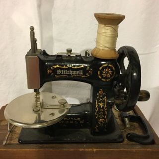 Antique/Vintage Stitchwell Toy Sewing Machine - 1920’s - Cast Iron - 3