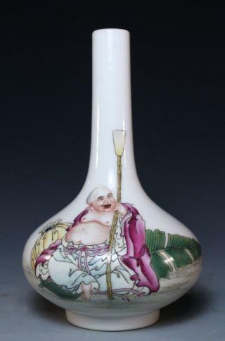 Fine Chinese Enameled Porcelain Vase 8