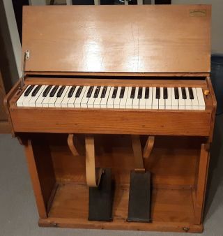 Rare Vintage Antique Portable Mission Field Chaplain Pump Organ Suitcase Estey