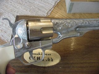 vintage Hubley Metal Kit Model 1860 Colt 44 & instructions and plaque 3