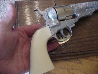 vintage Hubley Metal Kit Model 1860 Colt 44 & instructions and plaque 5