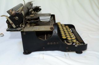 ANTIQUE 1917 CORONA FOLD UP PORTABLE TYPEWRITER 10