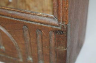 RARE 18TH C SLIDING LID HANGING PIPE BOX DOUBLE LOLLIPOP AND CARVED OLD SURFACE 10