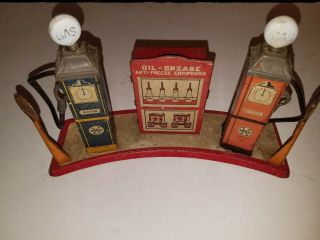 Vintage Marx toy tin litho gas station pumps oil service station 8
