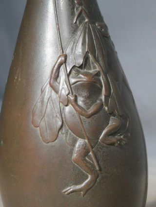 Antique SIGNED JOUN Meiji Bronze Sculpture Vase Anthropomorphic FROG PARADE 2