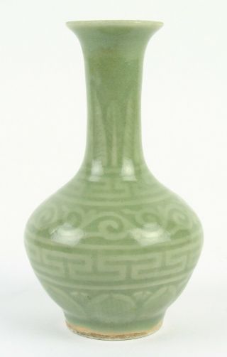 Antique Chinese Porcelain Celadon Vase with Decorations 4