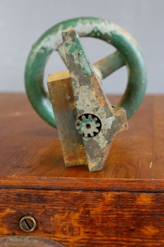 Vintage Cast Iron Hand Crank Wheel Green Handle Industrial Machine Age Repurpose 5