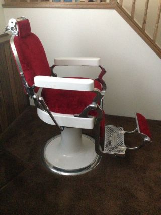 Restored Berninghaus Co.  Hercules Barber Dentist Chair
