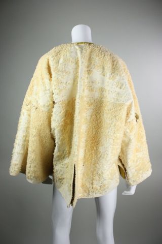 Antique Chinese Robe Qing Dynasty Medallions Yellow Silk Fur Lining 1900s 1920s 10