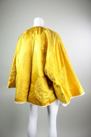 Antique Chinese Robe Qing Dynasty Medallions Yellow Silk Fur Lining 1900s 1920s 4
