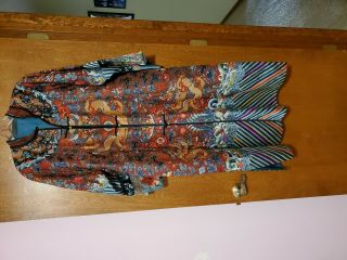 Vintage Chinese embroidered silk ceramonial coat 2