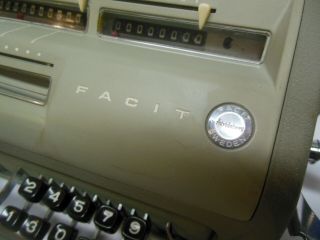 Vintage Atvidaberg FACIT Adding Machine Model C1 - 13 w/ Case & Key 12