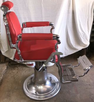1960s Takara Belmont Barber Chair No.  5 5