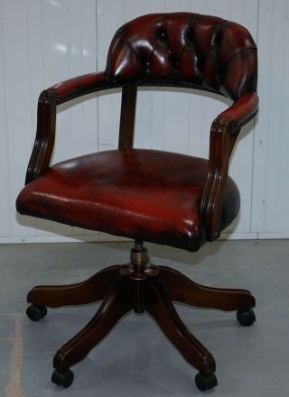 STUNNING CUSHIONED CHESTERFIELD ADMIRALS COURT CAPTAINS OXBLOOD LEATHER CHAIR 3