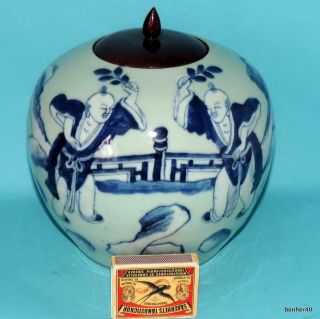 CHINESE EXPORT PORCELAIN BLUE WHITE 19THC QING PERIOD CELADON VASE JAR FIGURES 6
