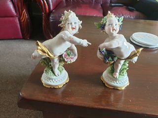 Capodimonte - N With Crown Above Cherubs Porcelain