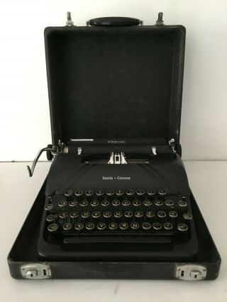 Vintage 1947 Smith Carona Sterling Typewriter With Case