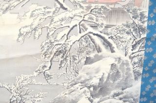 ANTIQUE CHINESE SCROLL PAINTING DEPICTING A SNOW SCENE SCHOLAR DINNING 古董卷轴油墨画 10