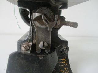 Rare Muller No.  10 cast iron Toy sewing machine early 1900 4