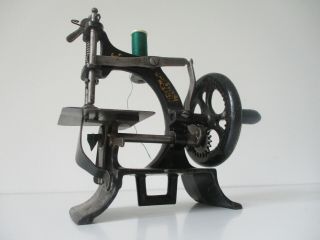 Rare Muller No.  10 cast iron Toy sewing machine early 1900 6