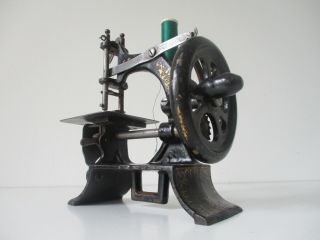 Rare Muller No.  10 cast iron Toy sewing machine early 1900 7